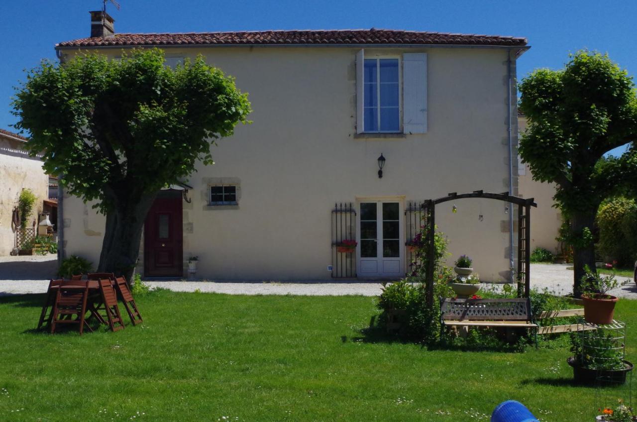 Maison D'Hotes Le Cadran Solaire Courcelles  Zewnętrze zdjęcie