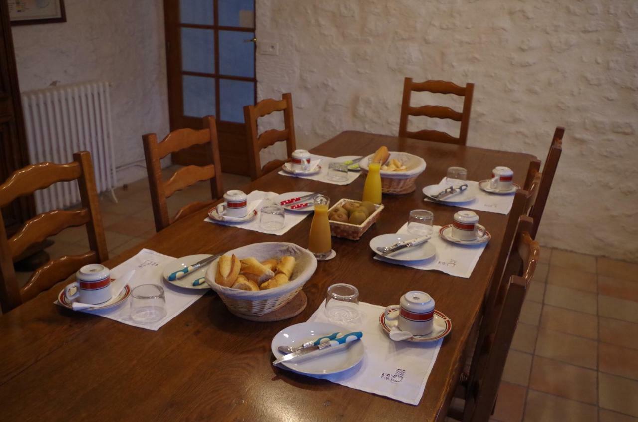 Maison D'Hotes Le Cadran Solaire Courcelles  Zewnętrze zdjęcie
